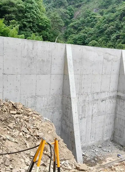 天津北辰区重力式挡土墙